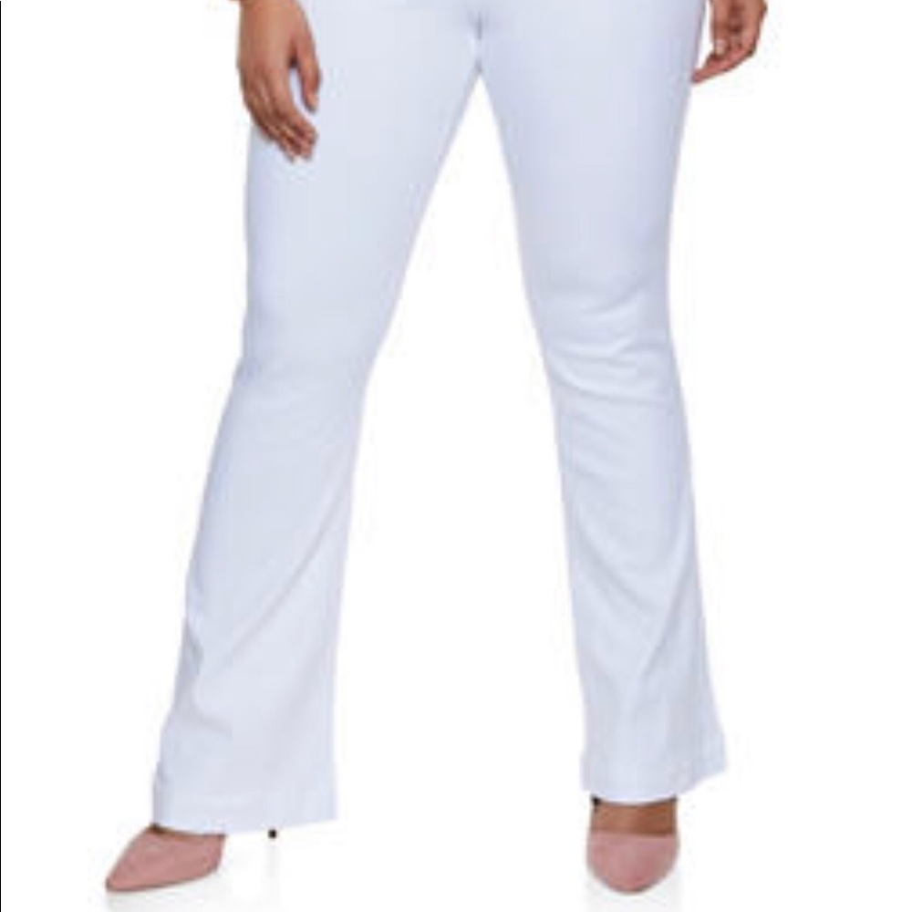 👖NWT GORGEOUS Vintage Baby Phat White Flared Jean